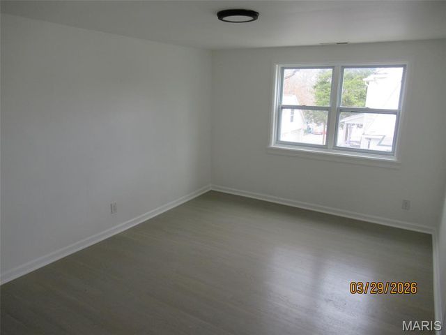 803 N Kirkwood Road, Kirkwood, MO 63122