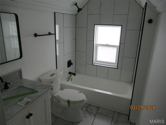 803 N Kirkwood Road, Kirkwood, MO 63122