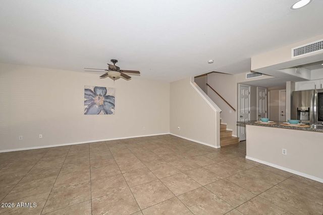 4805 E KACHINA Trail 10, Phoenix, AZ 85044