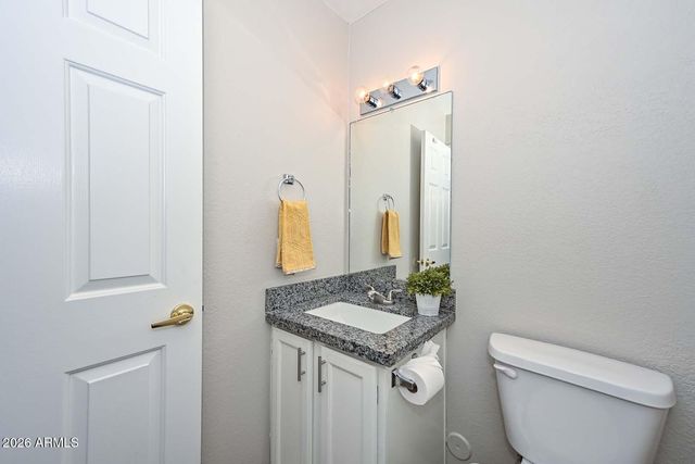 4805 E KACHINA Trail 10, Phoenix, AZ 85044