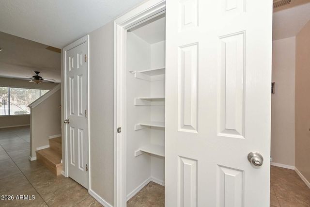 4805 E KACHINA Trail 10, Phoenix, AZ 85044