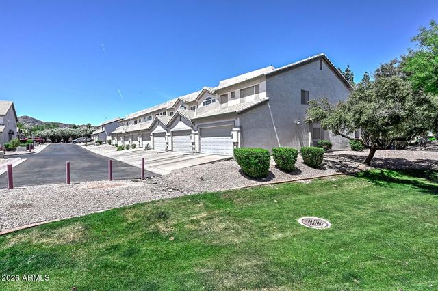 4805 E KACHINA Trail 10, Phoenix, AZ 85044
