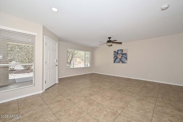 4805 E KACHINA Trail 10, Phoenix, AZ 85044