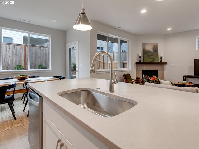13871 Sw 175th Ave, Tigard, OR 97140