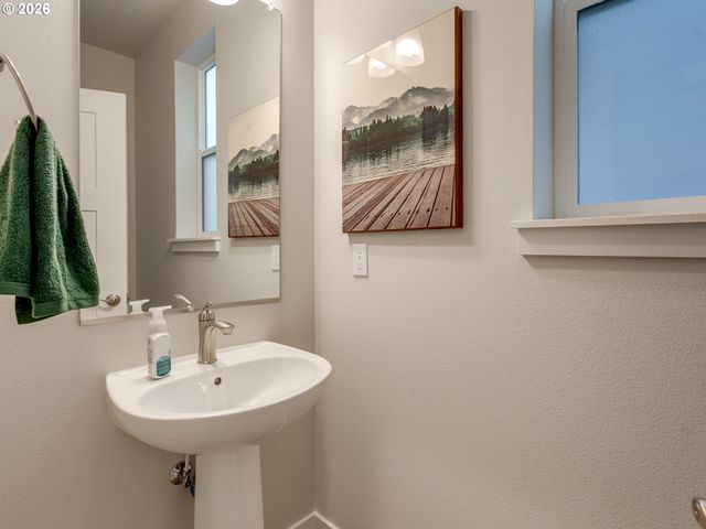 13871 Sw 175th Ave, Tigard, OR 97140