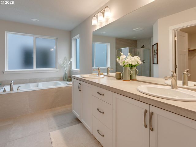 13871 Sw 175th Ave, Tigard, OR 97140