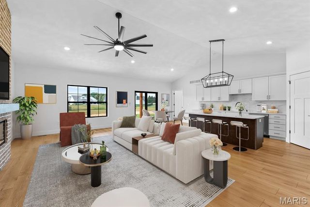 817 Golden Bell Lane, O'fallon, IL 62269