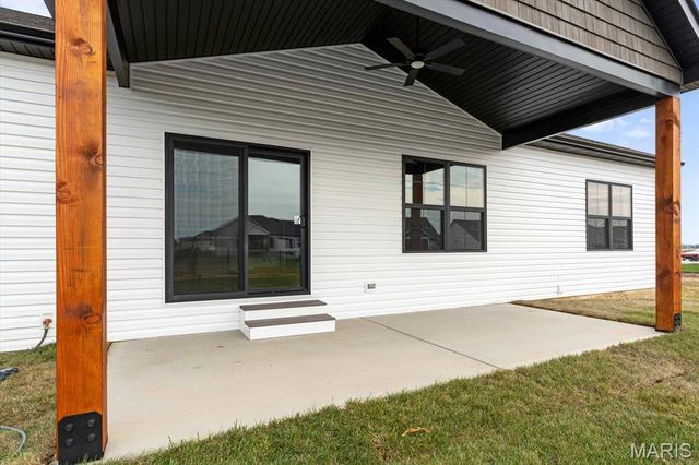 817 Golden Bell Lane, O'fallon, IL 62269