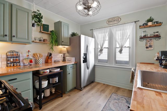 1944 Warwick Avenue, Whiting, IN 46394