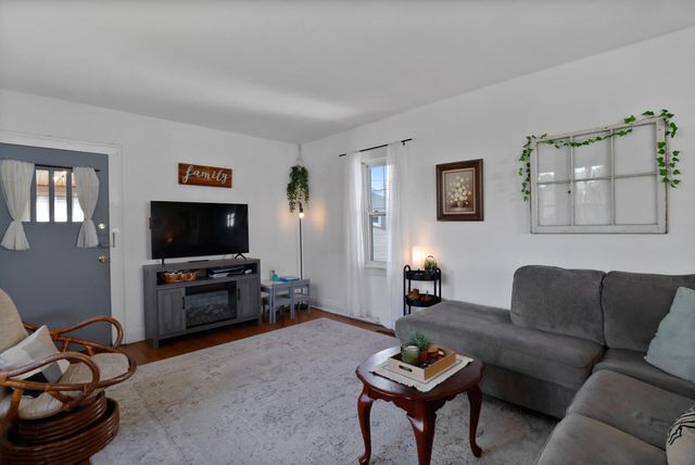 1944 Warwick Avenue, Whiting, IN 46394