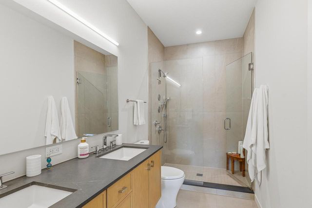 573 Meadow CIRCLE E, Kohler, WI 53044