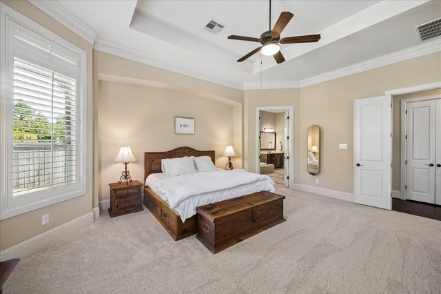 123 N Thatcher Bend Circle, The Woodlands, TX 77389