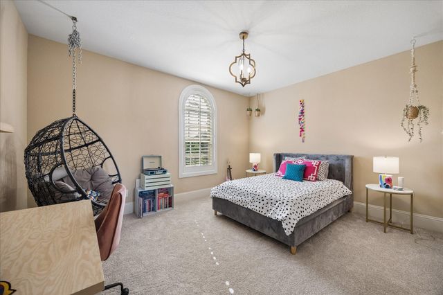 123 N Thatcher Bend Circle, The Woodlands, TX 77389