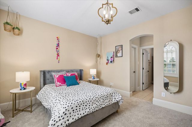 123 N Thatcher Bend Circle, The Woodlands, TX 77389
