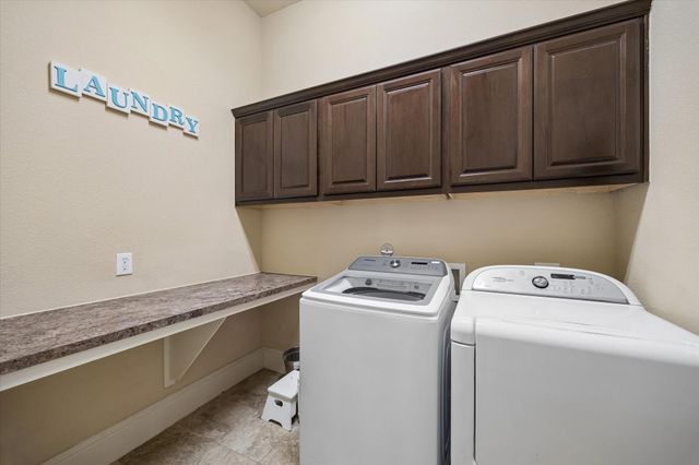123 N Thatcher Bend Circle, The Woodlands, TX 77389