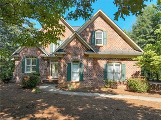 205 Piney Grove Point, New London, NC 28127