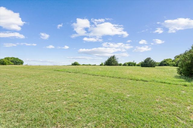 110 Brown Drive, Eddy, TX 76524
