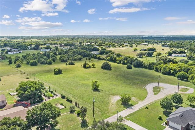 110 Brown Drive, Eddy, TX 76524