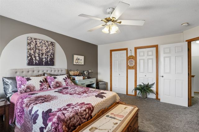 811 Burr Oaks Drive 403, West Des Moines, IA 50266