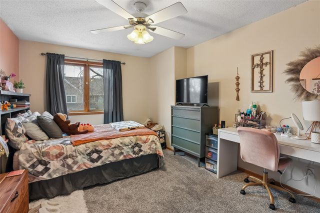 811 Burr Oaks Drive 403, West Des Moines, IA 50266