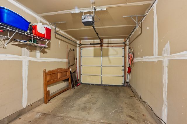 811 Burr Oaks Drive 403, West Des Moines, IA 50266