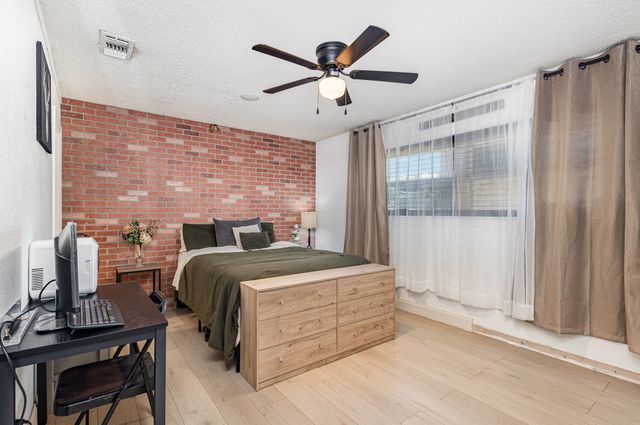 271 Merribrook Trail, Duncanville, TX 75116