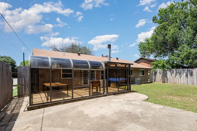 271 Merribrook Trail, Duncanville, TX 75116