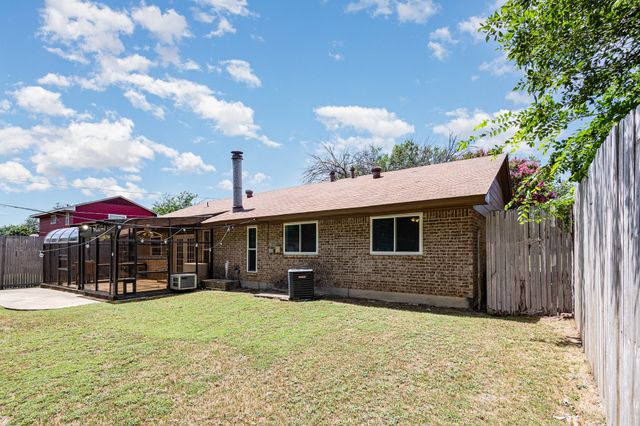 271 Merribrook Trail, Duncanville, TX 75116