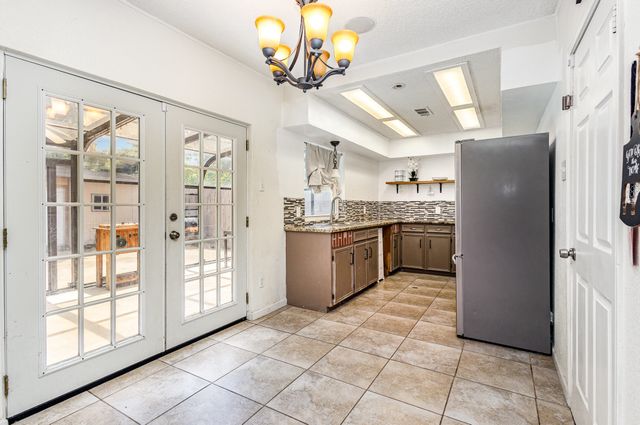 271 Merribrook Trail, Duncanville, TX 75116