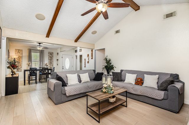 271 Merribrook Trail, Duncanville, TX 75116