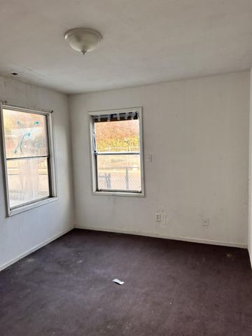 864 E Evening Glow Avenue, Reedley, CA 93654