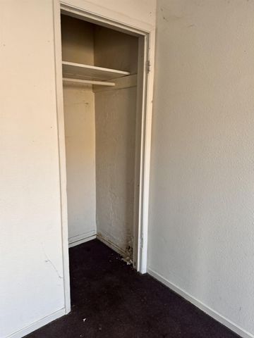 864 E Evening Glow Avenue, Reedley, CA 93654