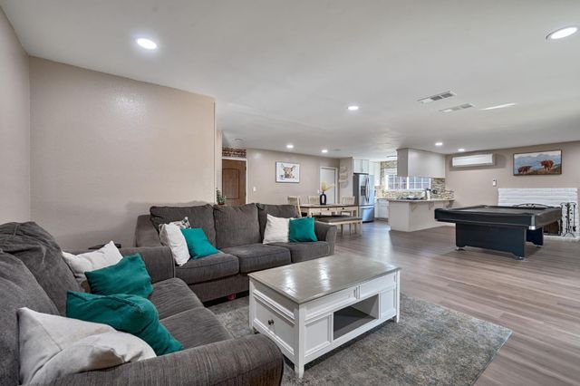 10732 Paiute Way, Rancho Cordova, CA 95670