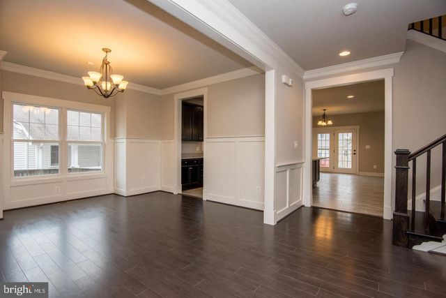 6928 REGENT LN, Falls Church, VA 22042