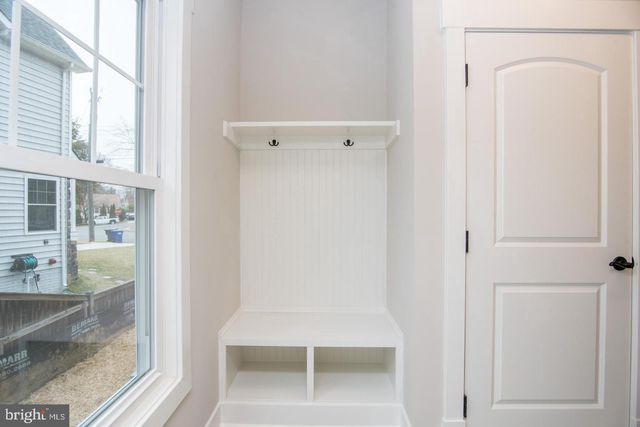 6928 REGENT LN, Falls Church, VA 22042