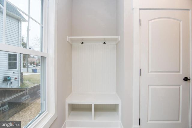 6928 REGENT LN, Falls Church, VA 22042