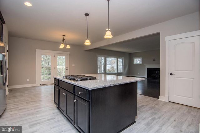 6928 REGENT LN, Falls Church, VA 22042