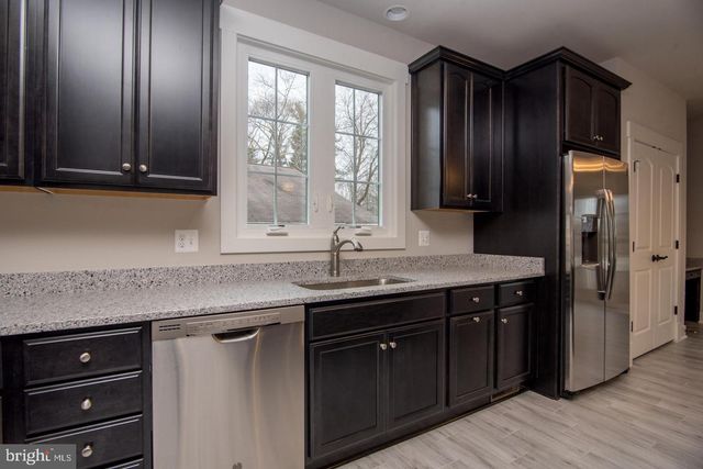 6928 REGENT LN, Falls Church, VA 22042