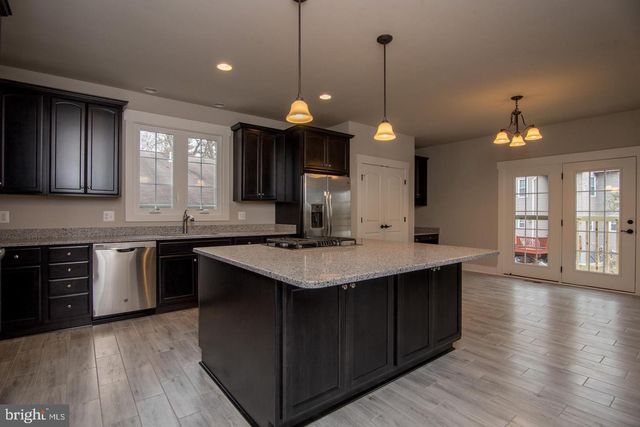 6928 REGENT LN, Falls Church, VA 22042