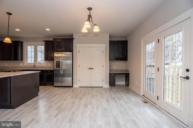 6928 REGENT LN, Falls Church, VA 22042