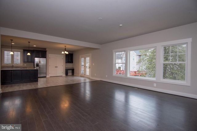 6928 REGENT LN, Falls Church, VA 22042