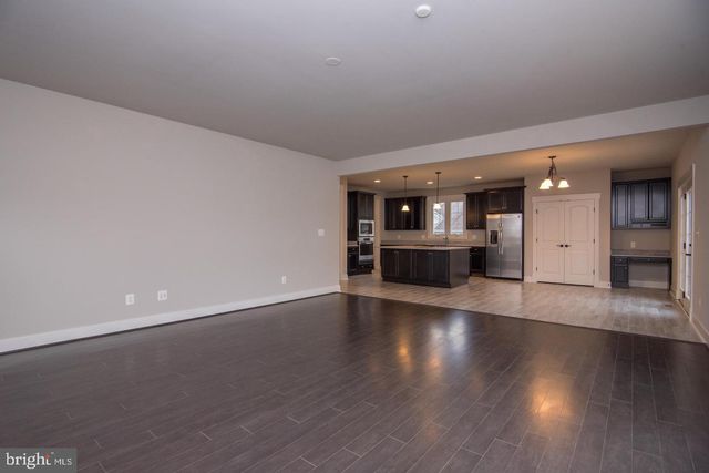 6928 REGENT LN, Falls Church, VA 22042