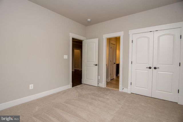 6928 REGENT LN, Falls Church, VA 22042