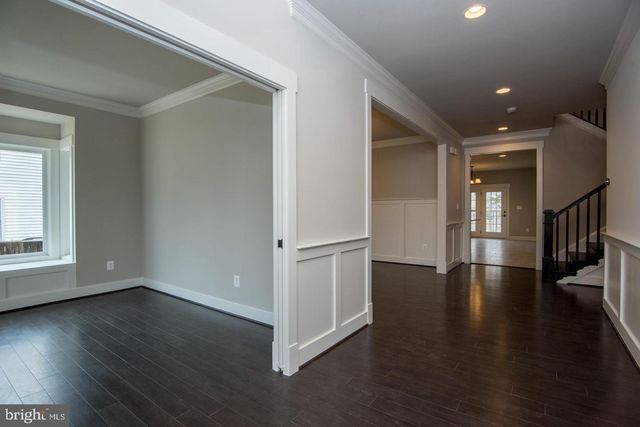 6928 REGENT LN, Falls Church, VA 22042