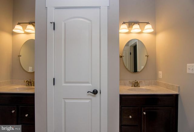 6928 REGENT LN, Falls Church, VA 22042