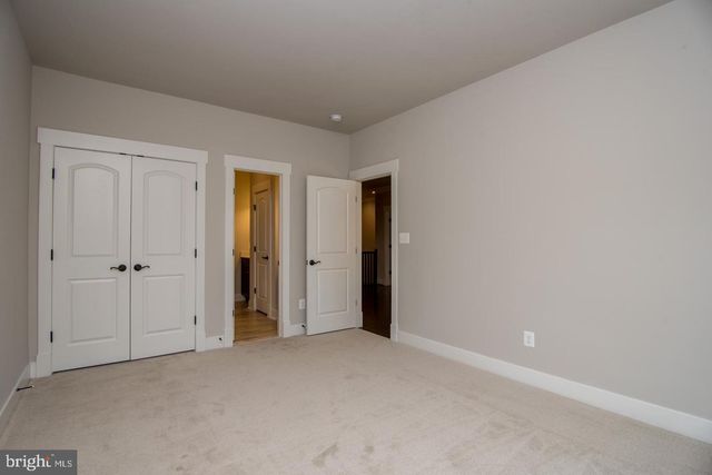 6928 REGENT LN, Falls Church, VA 22042
