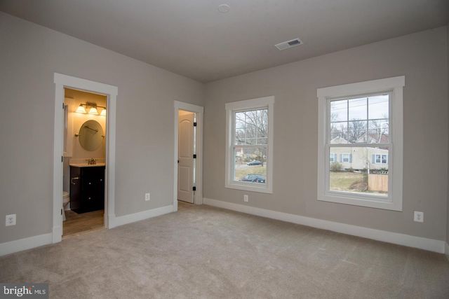6928 REGENT LN, Falls Church, VA 22042