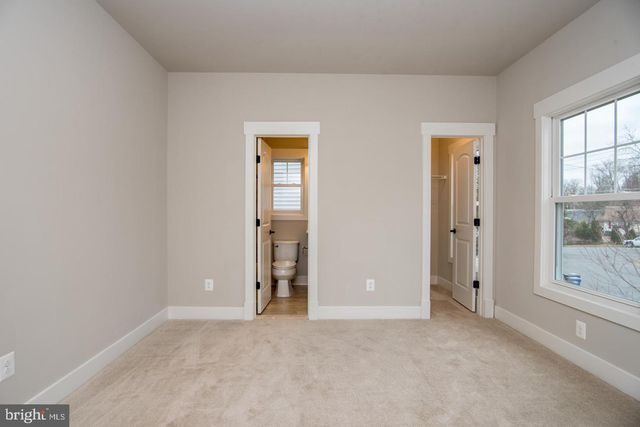 6928 REGENT LN, Falls Church, VA 22042