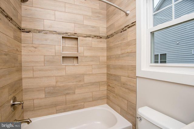 6928 REGENT LN, Falls Church, VA 22042