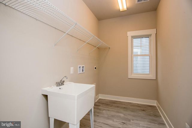 6928 REGENT LN, Falls Church, VA 22042